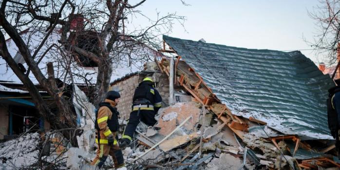 Наслідки російських авіаударів по Харкову 19 січня, фото: ДСНС