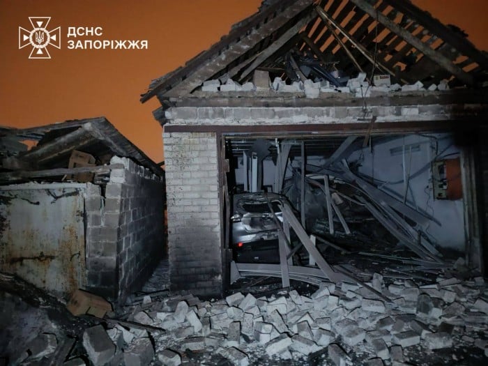 Наслідки російських авіаударів у Запоріжжі, фото: ДСНС