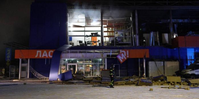 Наслідки російських авіаударів у Запоріжжі, фото: ДСНС