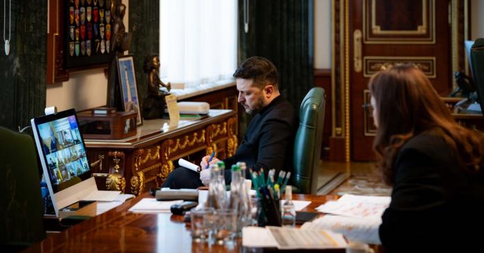 Владимир Зеленский подверг критике темпы восстановления энергетики в Украине. Фото: