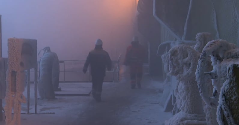 Зруйнована російськими обстрілами українська ТЕС. Скріншот з відео