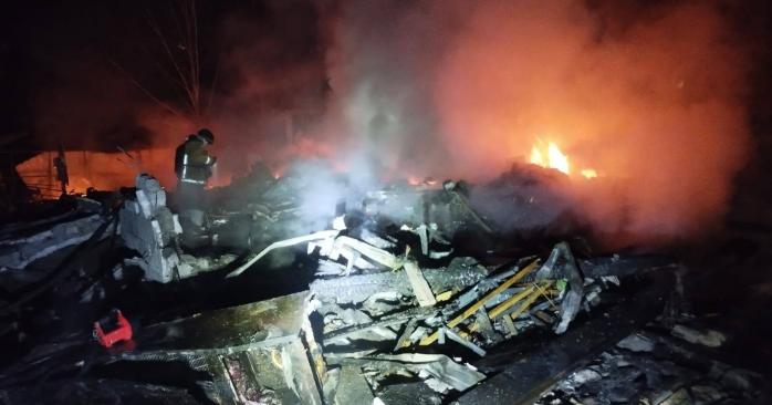 Последствия обстрелов. Фото: ГСЧС