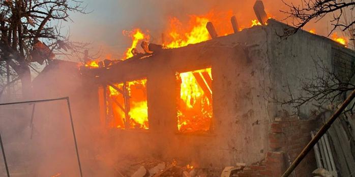 Наслідки російських ударів по Дніпропетровщині, фото: ДСНС