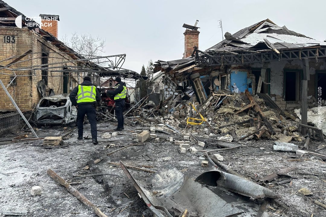 Росіяни масовано атакували Черкаську область, є постраждалі. Фото: Суспільне