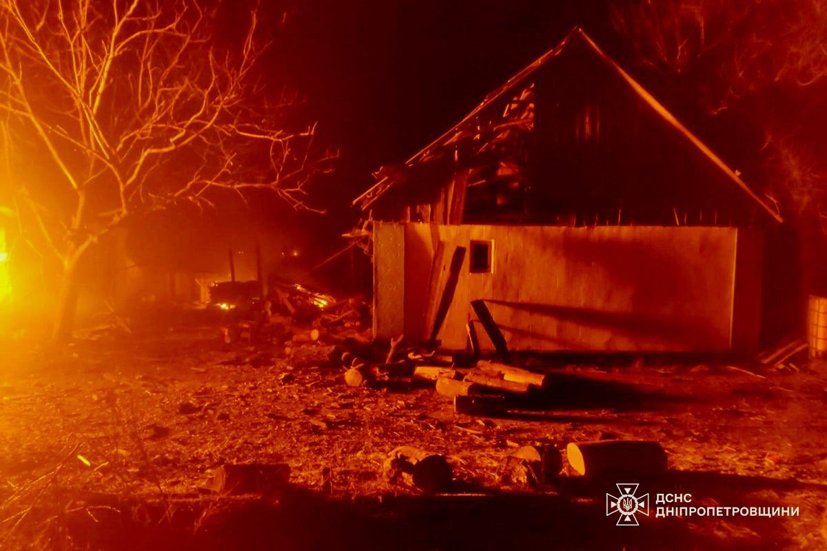 Армія РФ вдарила Дніпропетровщині. Фото: ДСНС