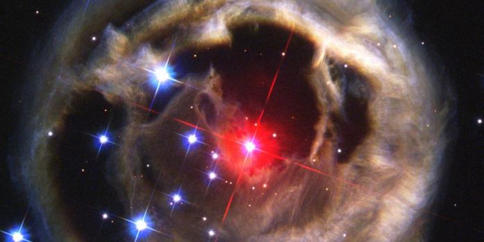 Вибух наднової V838 Monocerotis зафіксував &laquo;Хаббл&raquo;, фото: NASA