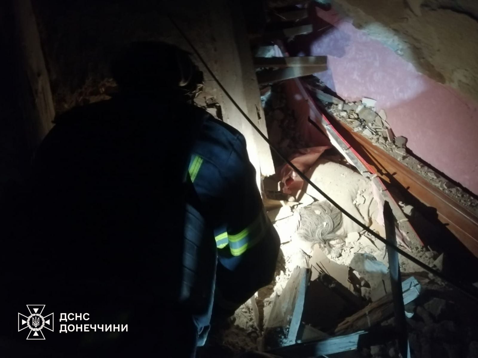 Наслідки російського авіаудару по Дружківці, фото: ДСНС