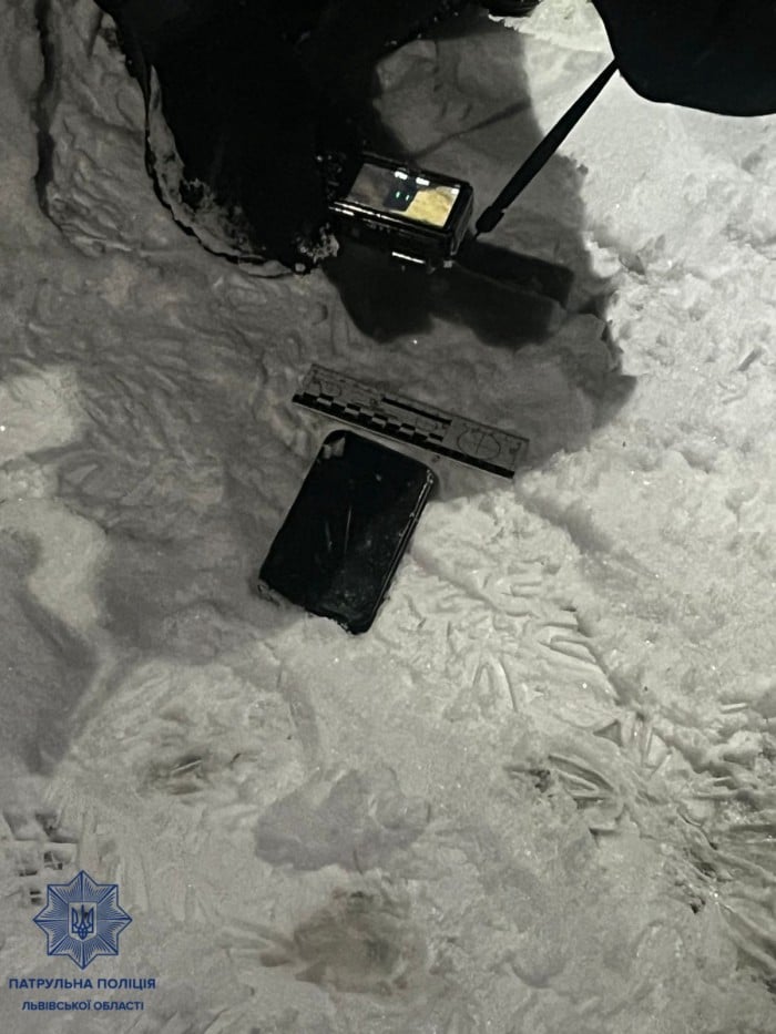 44-річний чоловік повідомив про «замінування» торговельного центру у Львові, фото: патрульна поліція Львівщини