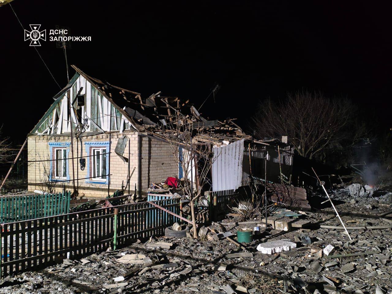Наслідки атаки на Вільнянськ. Фото: ДСНС