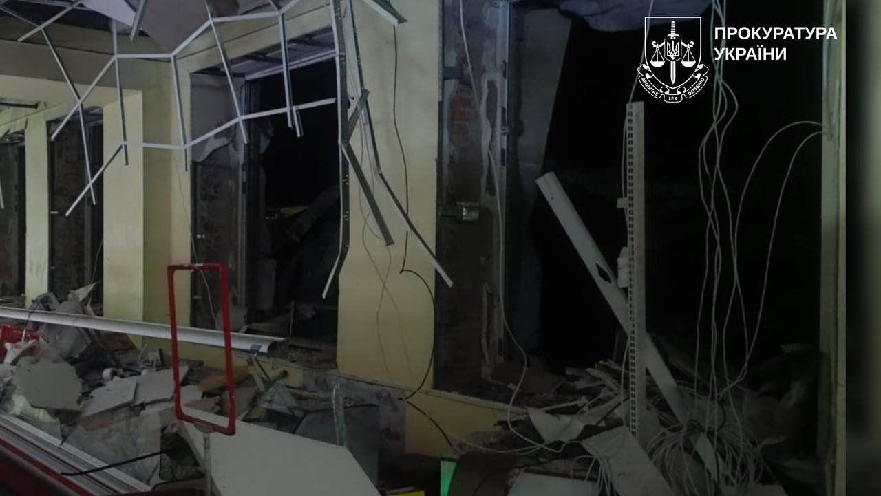 Наслідки обстрілів. Фото: прокуратура