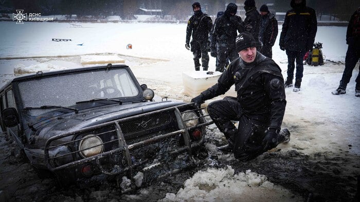 Під час рятувальних робін 5 лютого на Київщині, фото: ДСНС