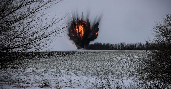 Росія вночі атакувала Україну ракетами та дронами. Фото: ДСНС