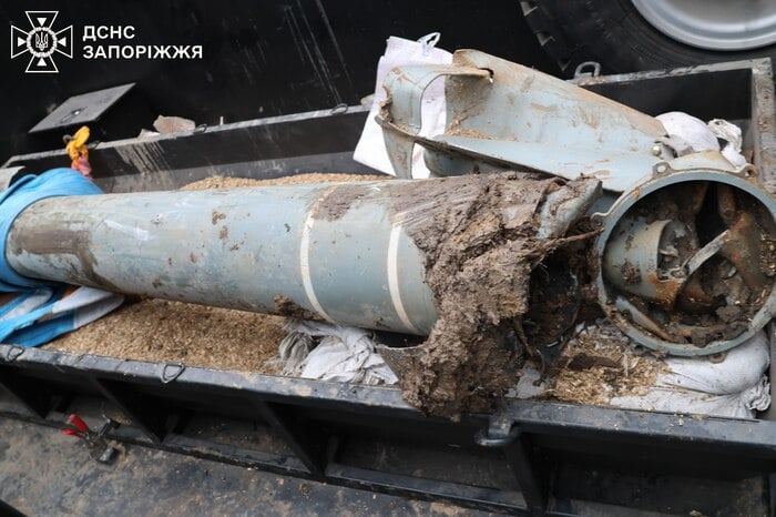 Знешкодження російського реактивного снаряда, фото: ДСНС