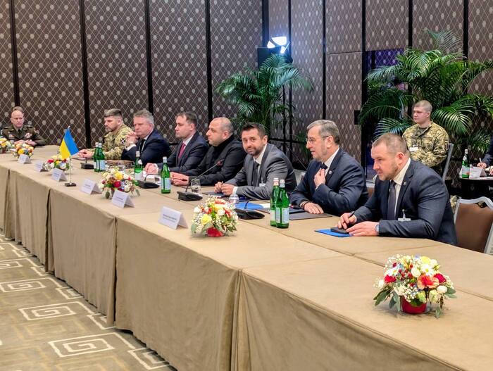 У Женеві розпочалися тристоронні переговори, фото: Рустем Умєров