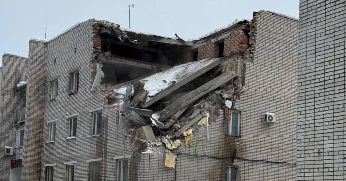 Взрыв прогремел в здании военной комендатуры в Ленинградской области РФ. Фото: 