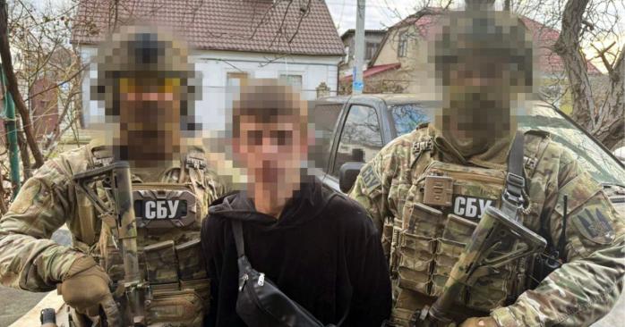 СБУ и Нацполиция задержали подозреваемого в подрыве автомобиля в Одессе. Фото: