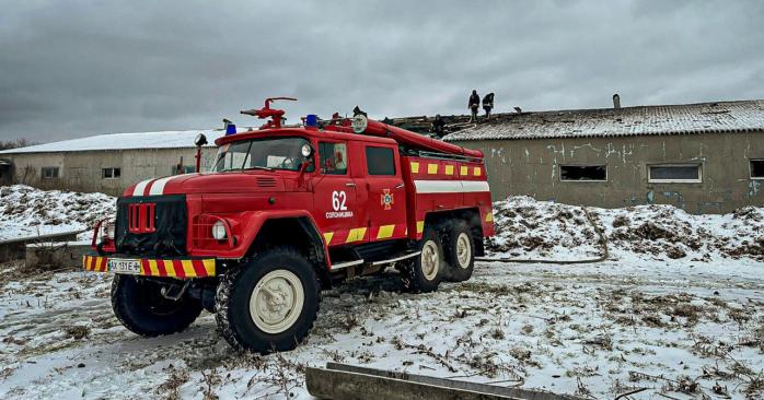 Последствия обстрелов фермы. Фото: ГСЧС
