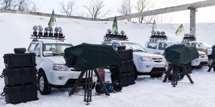 Передача комплексов ПГТР украинским военным, фото: Петр Порошенко