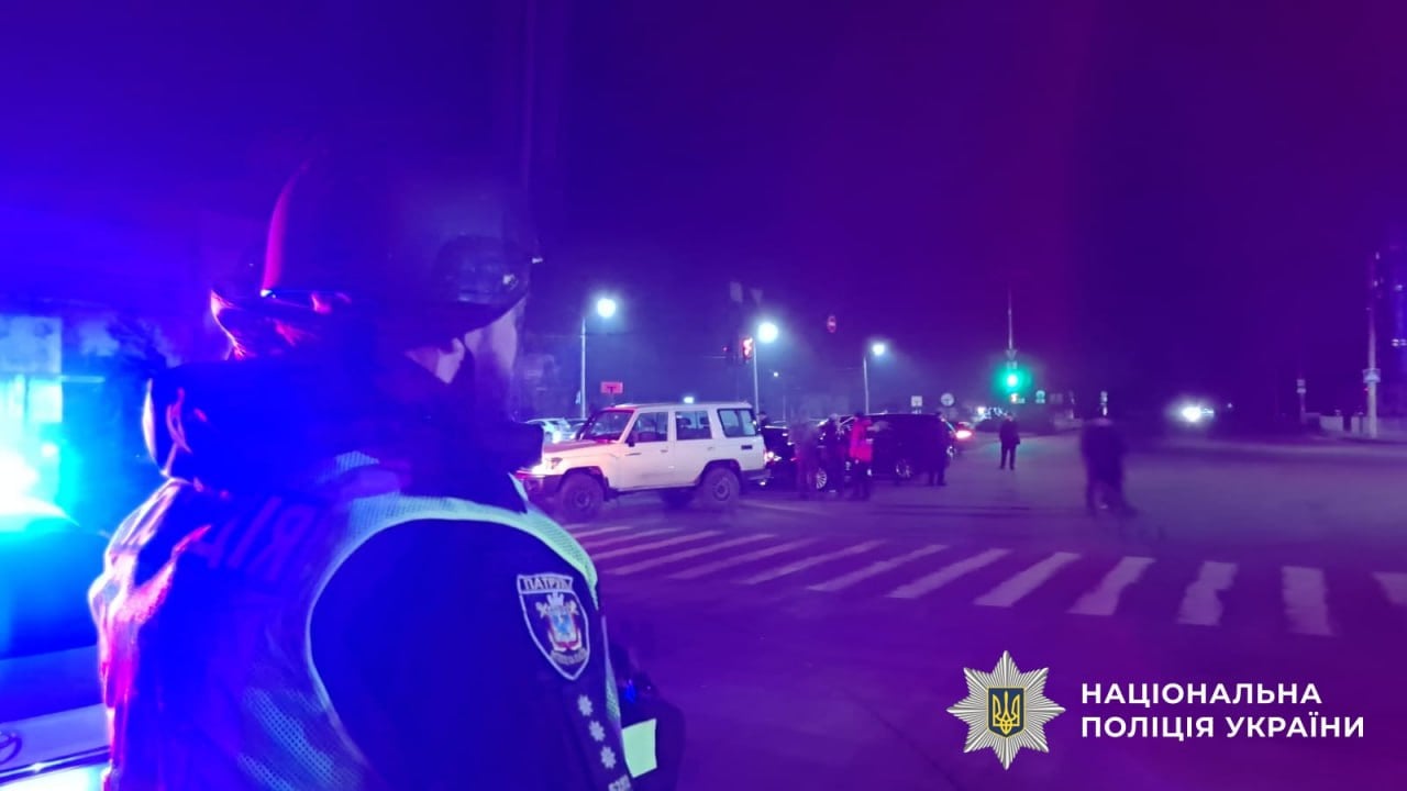 У Миколаєві стався вибух на території непрацюючої АЗС. Фото: НПУ 