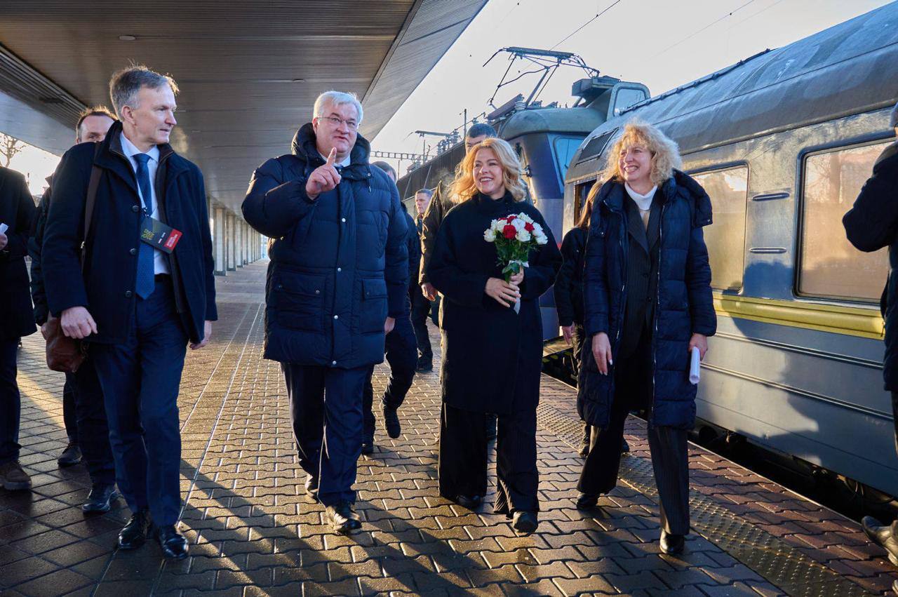 Іноземні делегації в Україні. Фото: Andrii Sybiha/X