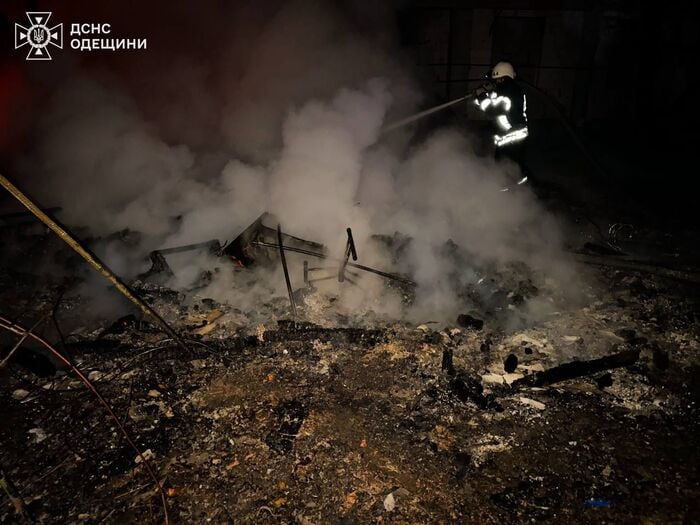 Наслідки російської атаки на Одещину, фото: ДСНС