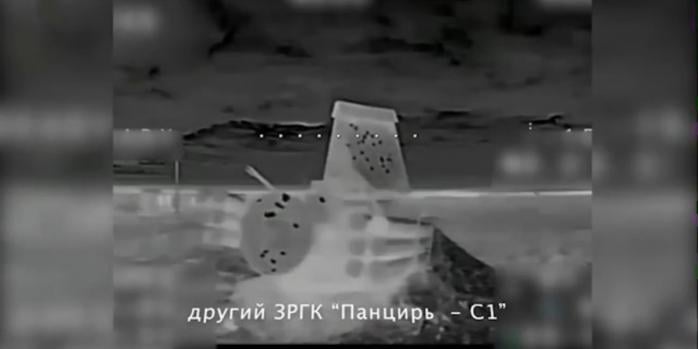 Уничтожение российской военной техники, скриншот видео