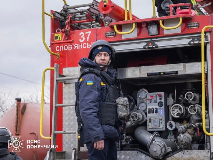 Наслідки російського обстрілу Слов’янська 4 березня, фото: ДСНС