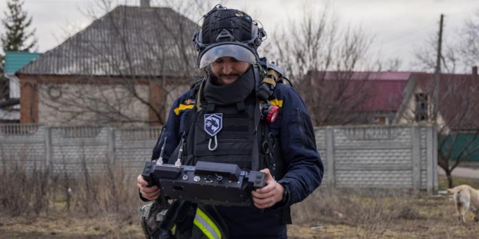 Последствия российских обстрелов Славянска, фото: ГСЧС