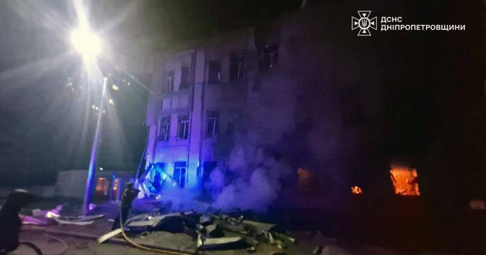 Російська окупаційна армія вночі атакувала Дніпро і Харків, 20 постраждалих. Фото: 