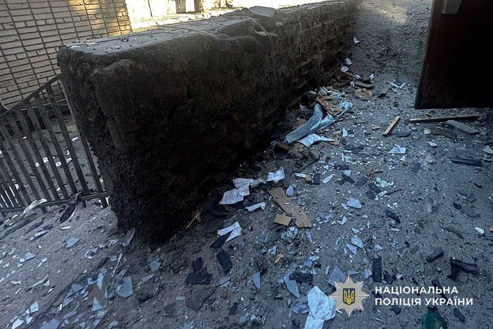 Наслідки атаки російських дронів на Нікопольщині, фото: поліція Дніпропетровщини