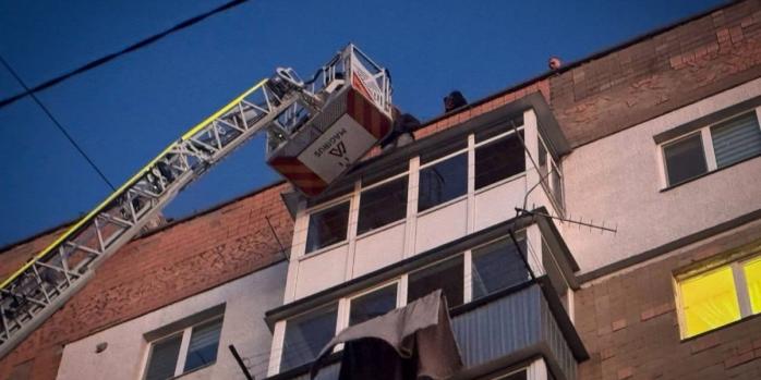 Спасение ребенка в Киевской области, фото: ГСЧС