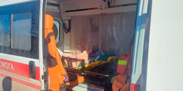 Поліцейські вдруге евакуювали дитину з інвалідністю з небезпечної території, фото: поліція Харківщини