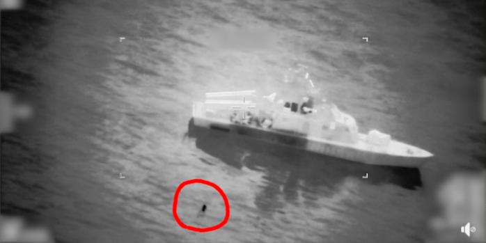 Уничтожение иранских минных катеров, скриншот видео