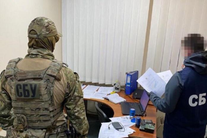 СБУ пришла с обысками в горсовет Львова.