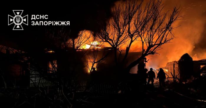 РФ обстрілювала Запоріжжя та Дніпропетровщину, є поранені. Фото: ДСНС