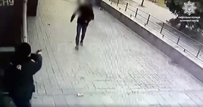 В Запорожье полицейский застрелил военного в СЗЧ. Фото: 