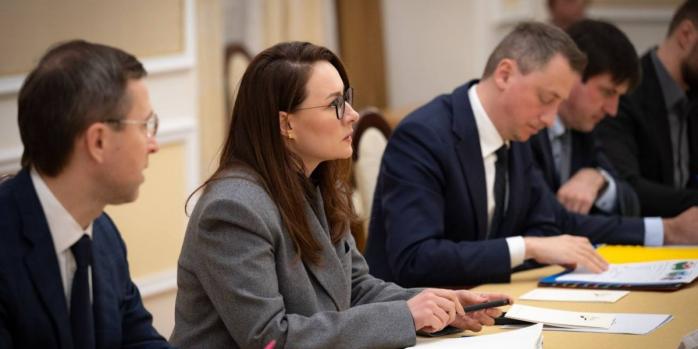 Юлія Свириденко зустрілася з представниками мереж АЗС, фото: t.me/svyrydenkoy