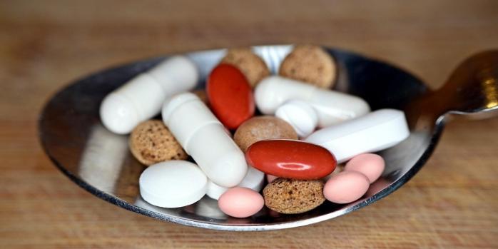 На АЗС в Україні почнуть продавати безрецептурні ліки