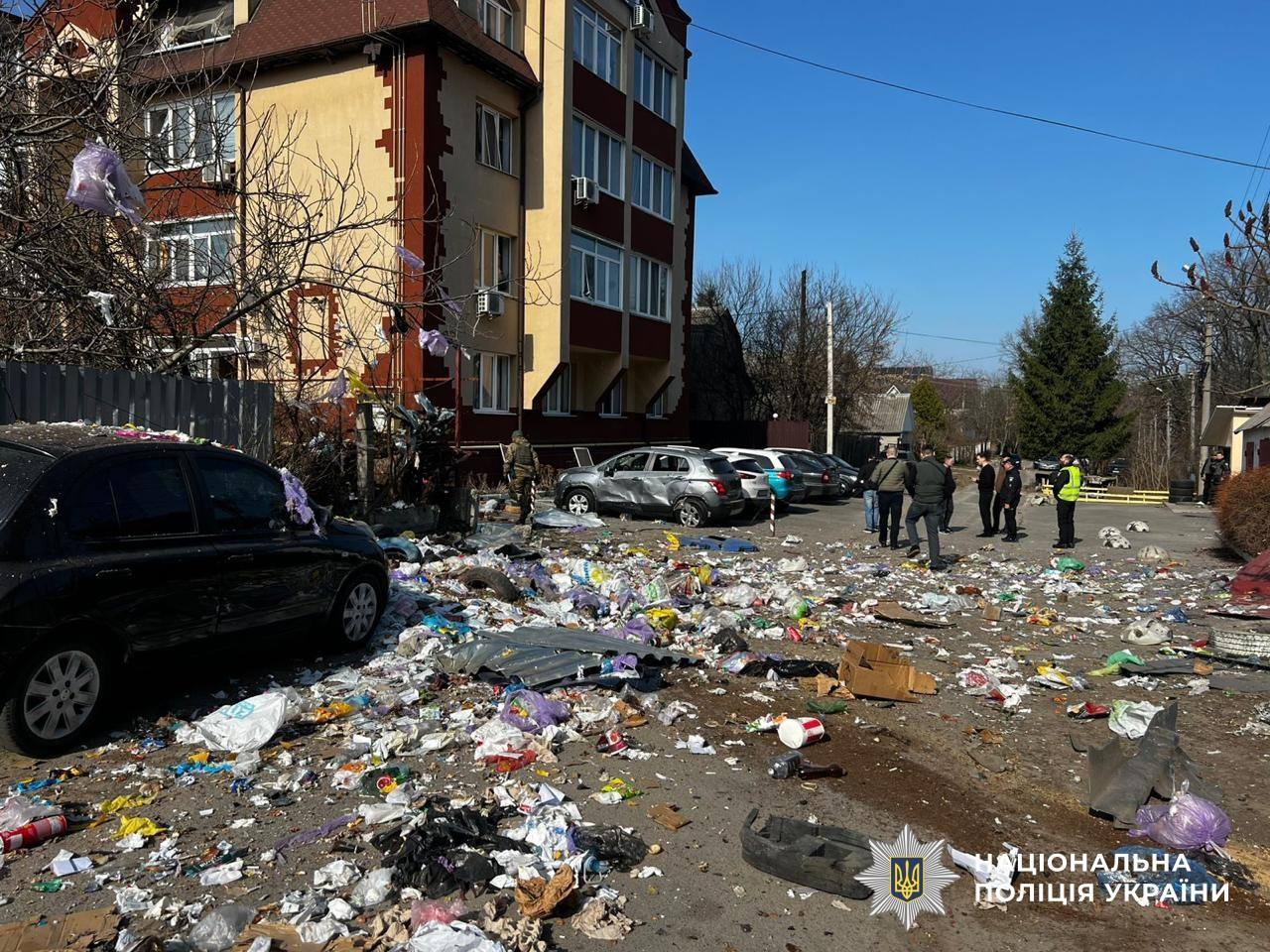 Наслідки вибуху в Бучі. Фото: МВС