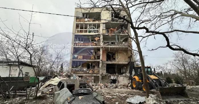 Взрыв произошел в одном из жилых многоэтажных домов в оккупированном Севастополе. Фото: 