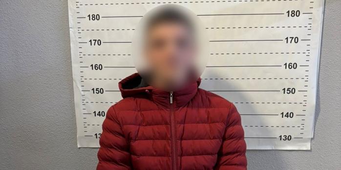 У Тернополі затримали підозрюваного у підпалі банку, фото: Нацполіція