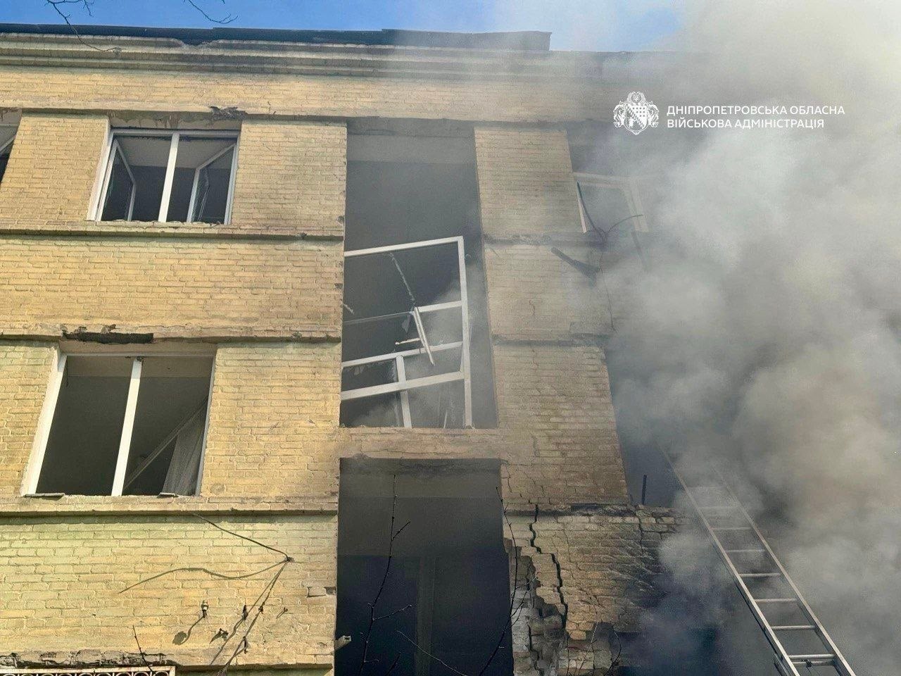 Наслідки удару по Дніпру. Фото: ОВА