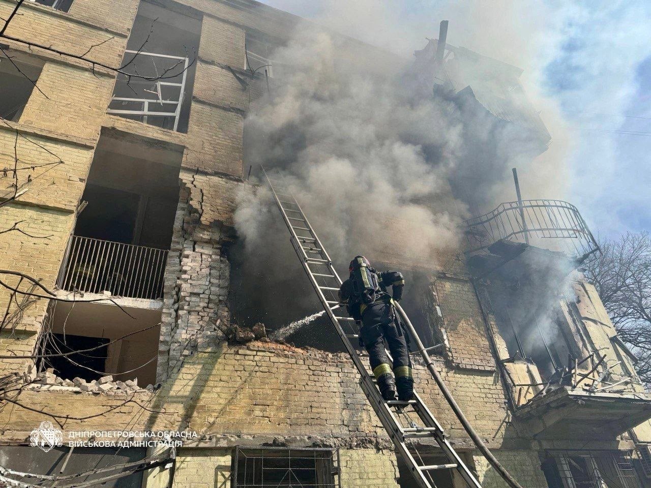 Наслідки удару по Дніпру. Фото: ОВА