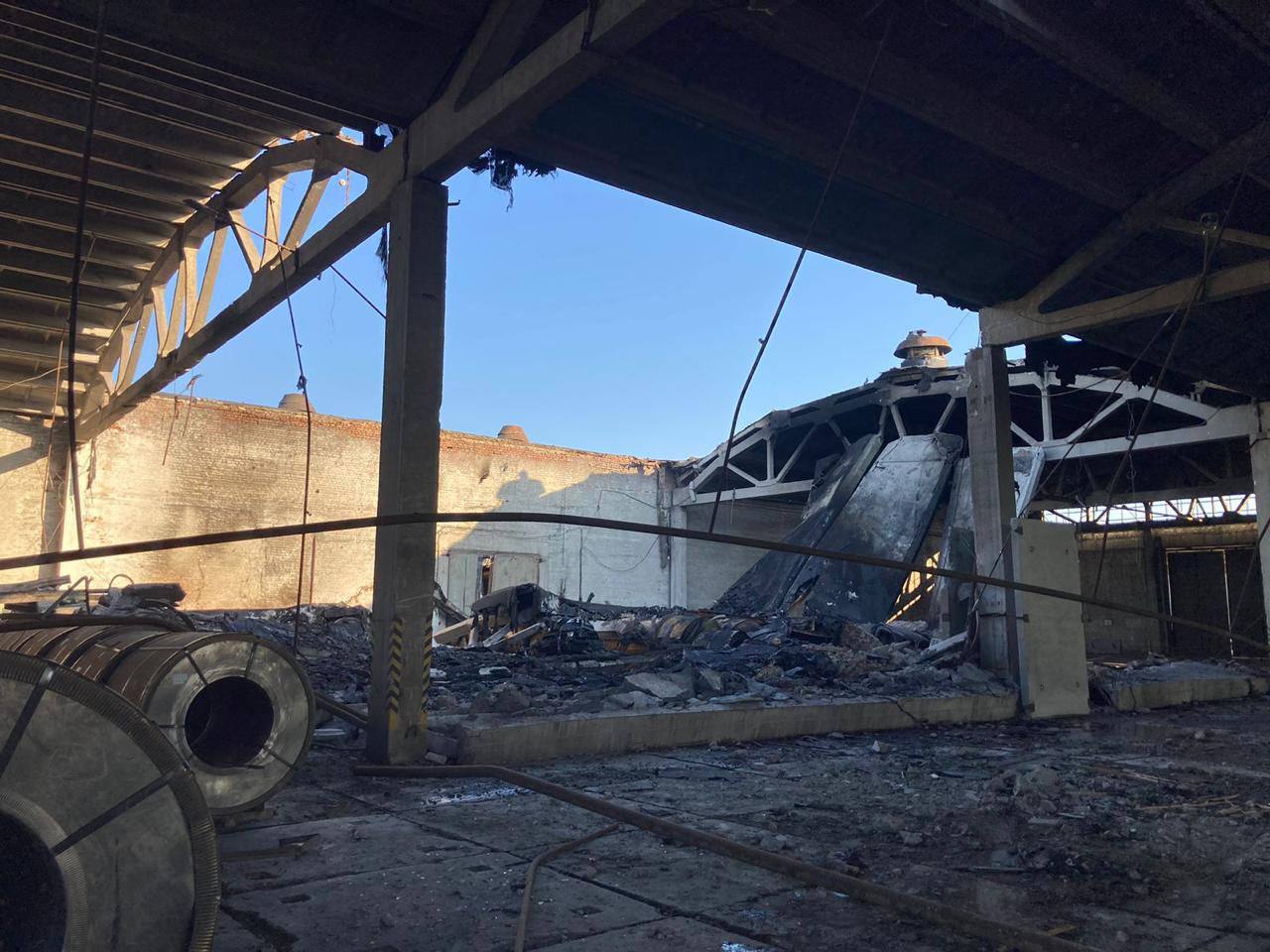 Наслідки обстрілів. Фото: Олексій Кулеба