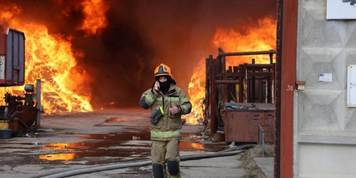 Пожар в Киеве 26 марта, фото: ГСЧС