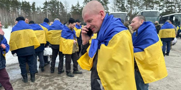 Під час обміну полоненими, фото: КШППВ