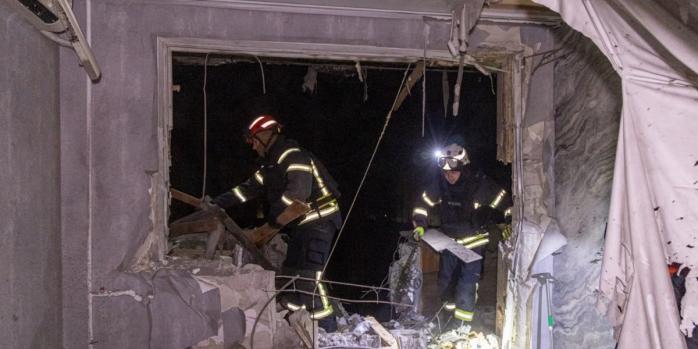 Наслідки російського удару по Харкову, фото: ДСНС