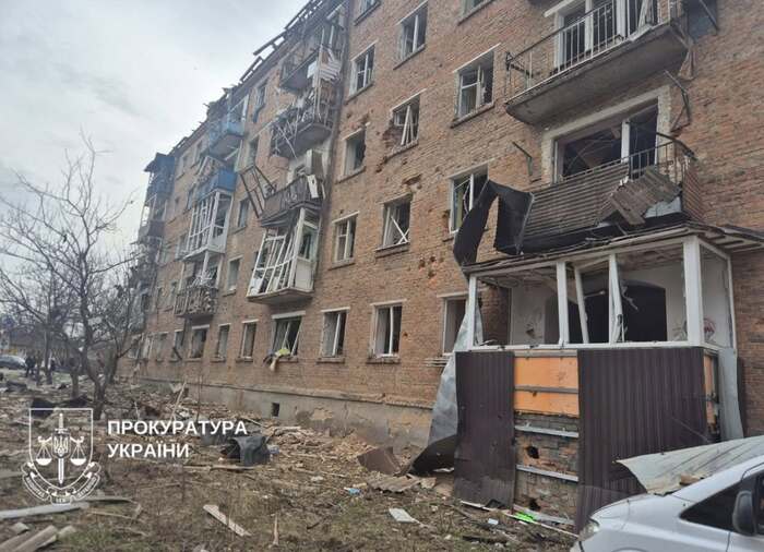 Наслідки російських обстрілів Глухівської громади, фото: Сумська обласна прокуратура