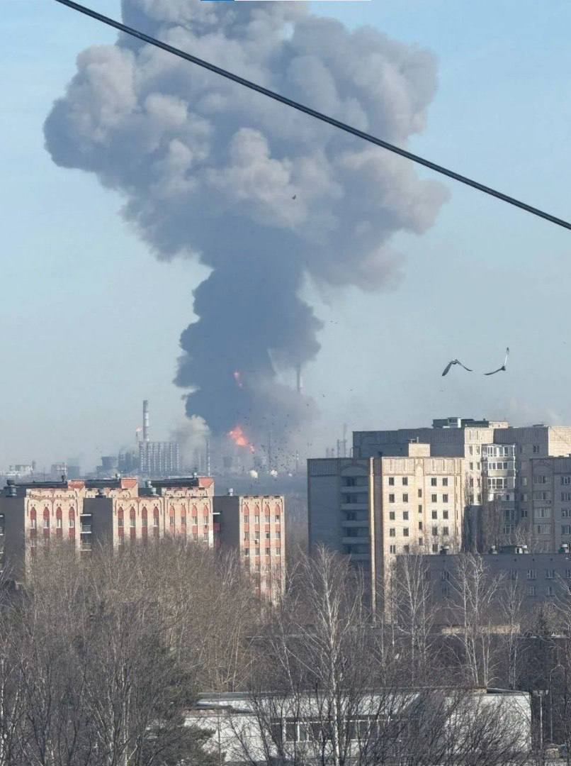 Пожежа на хімзаводі в Татарстані. Фото: соцмережі