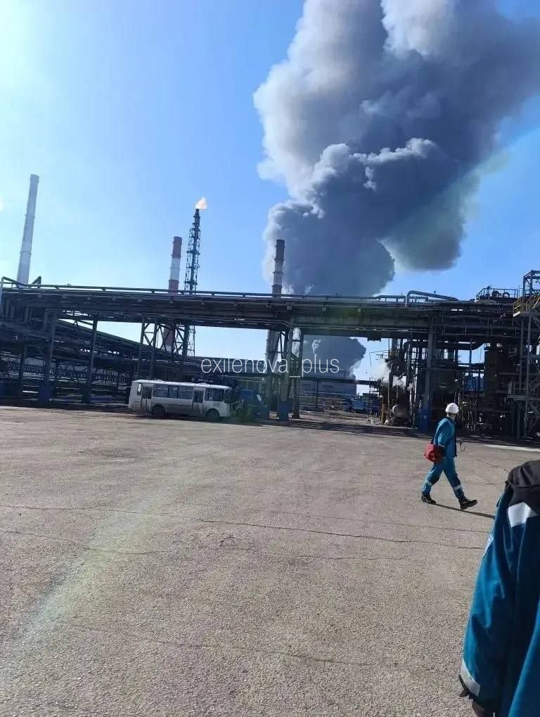 Пожежа на хімзаводі в Татарстані. Фото: соцмережі